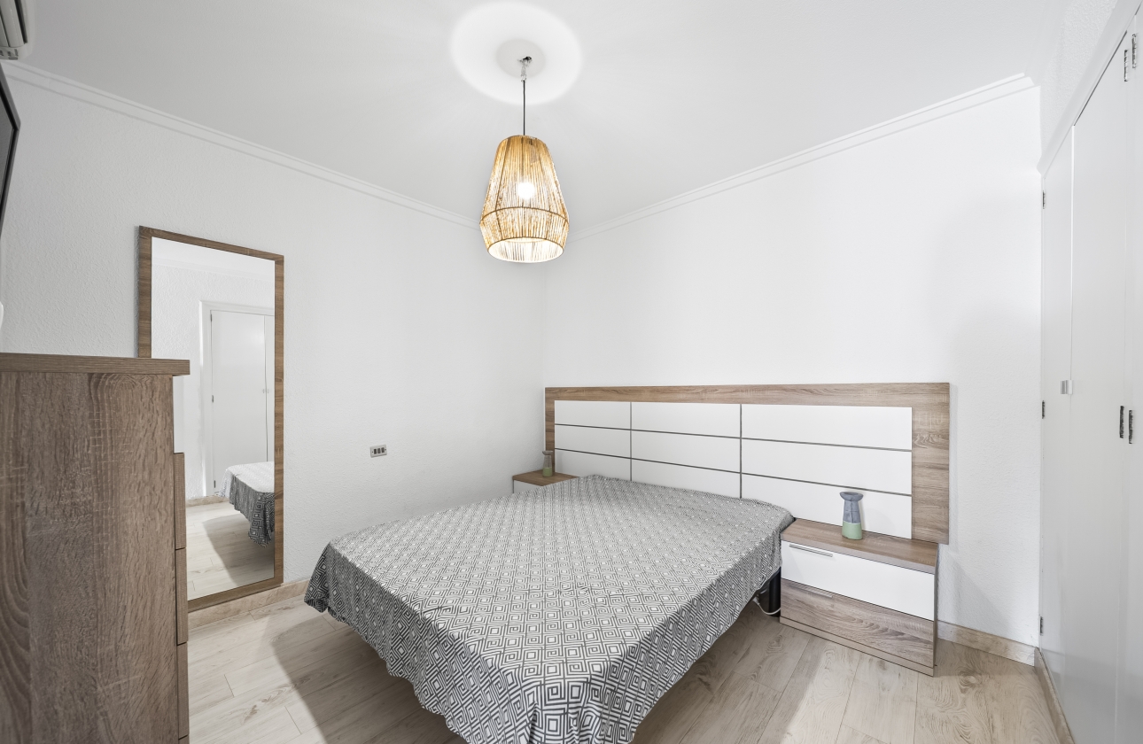 Resale - Apartment / flat - Torrevieja - Puerto