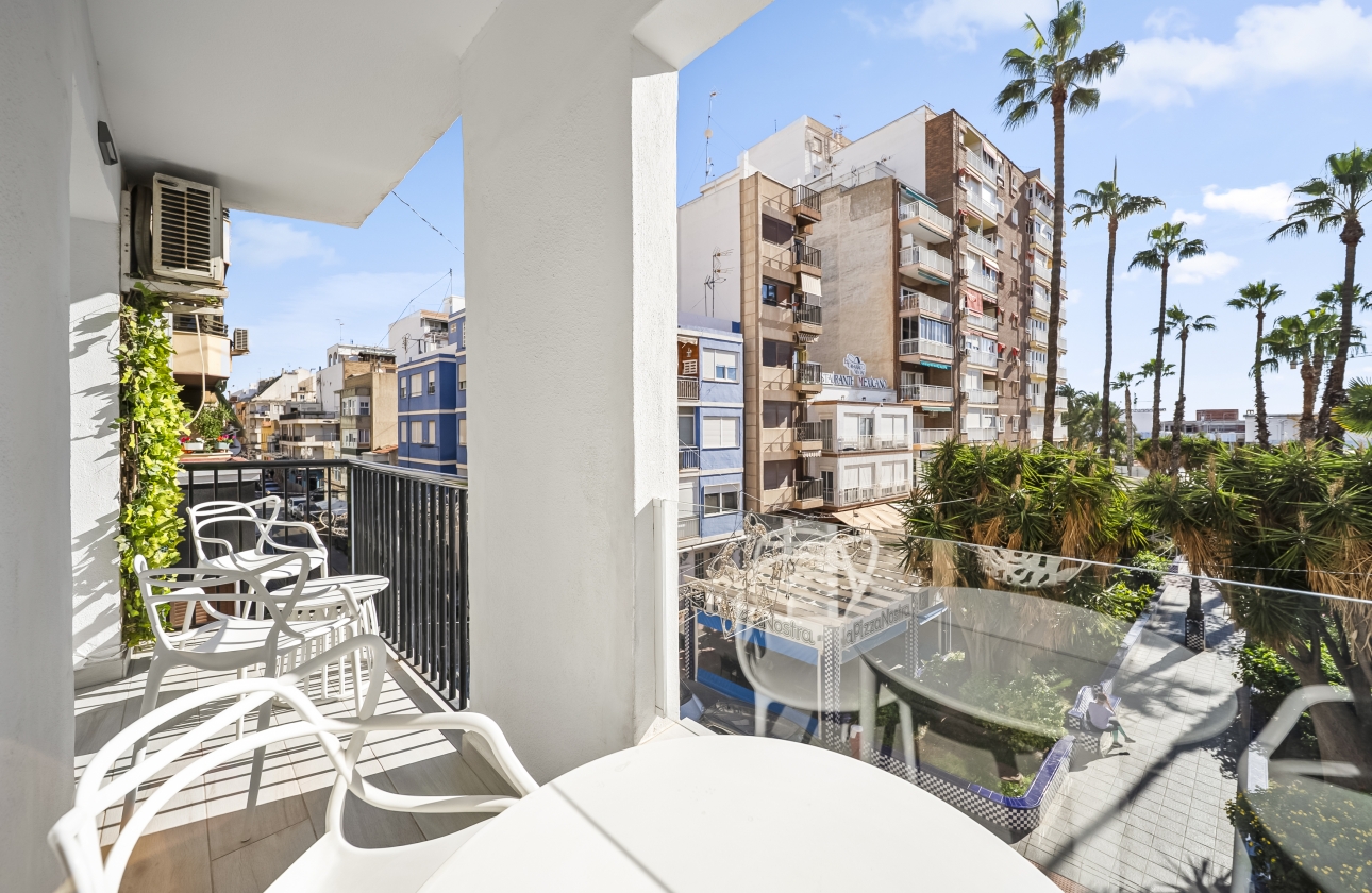Resale - Apartment / flat - Torrevieja - Puerto