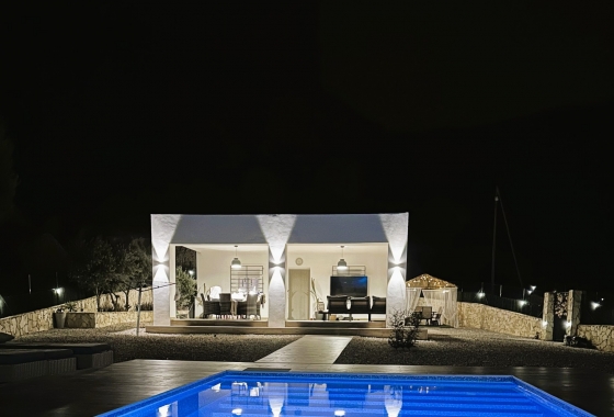 Reventa - Villa - Crevillente