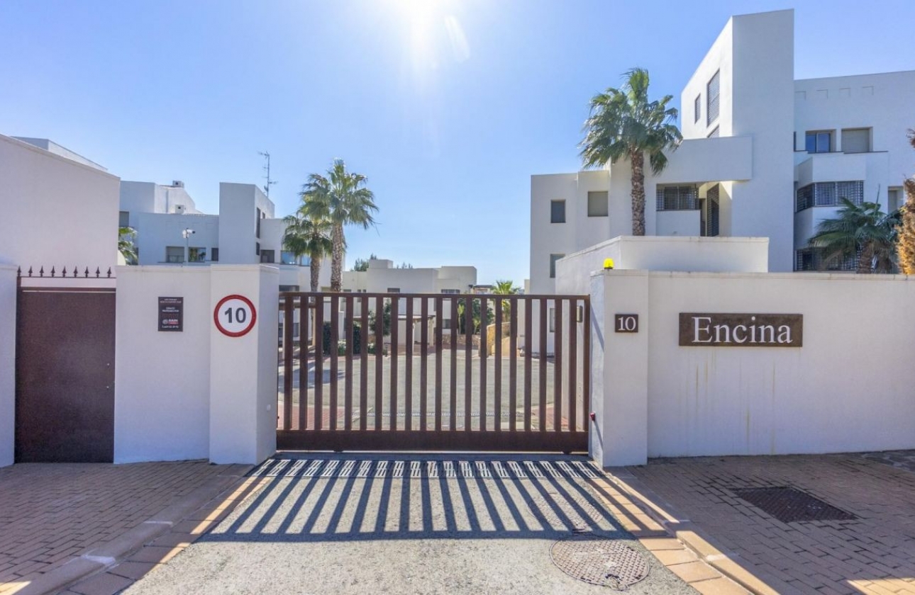Resale - Apartment / flat - Orihuela Costa - Las Colinas golf