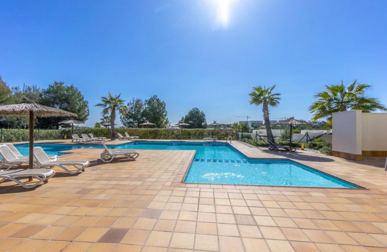 Resale - Apartment / flat - Orihuela Costa - Las Colinas golf