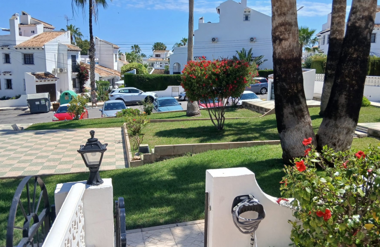 Resale - House - Orihuela Costa - Villamartin area