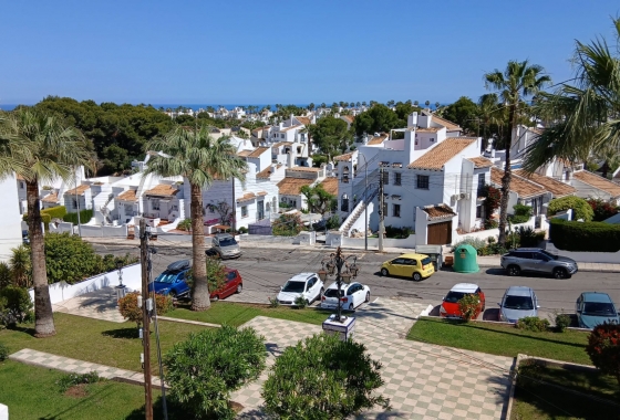 Resale - House - Orihuela Costa - Villamartin area