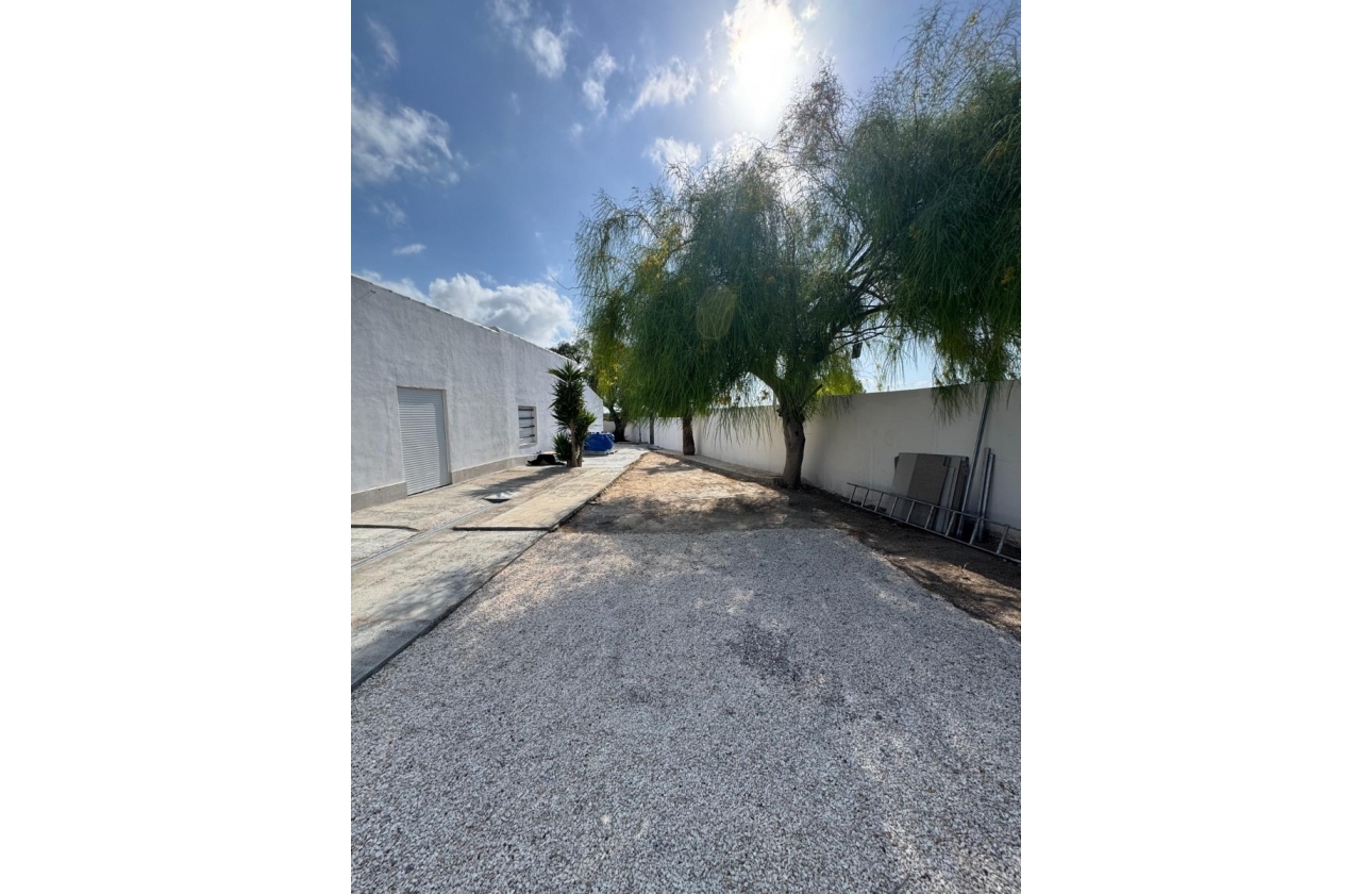 Resale - Villa - La Marina del Pinet - La Marina