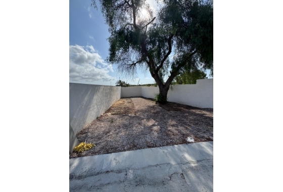 Resale - Villa - La Marina del Pinet - La Marina