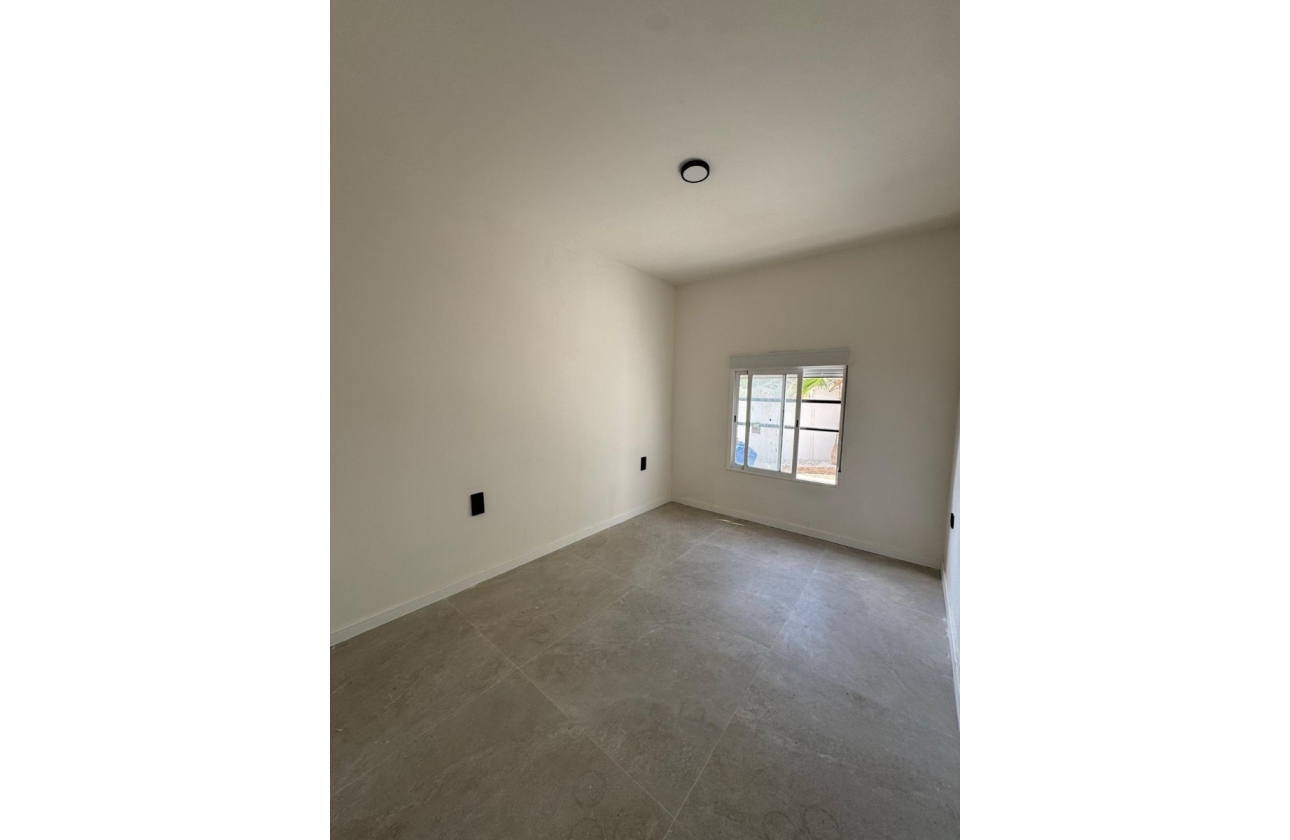 Resale - Villa - La Marina del Pinet - La Marina