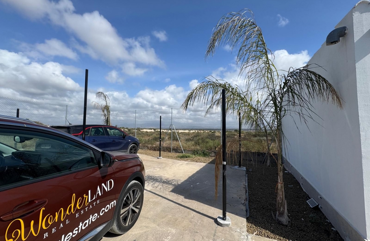 Resale - Villa - La Marina del Pinet - La Marina