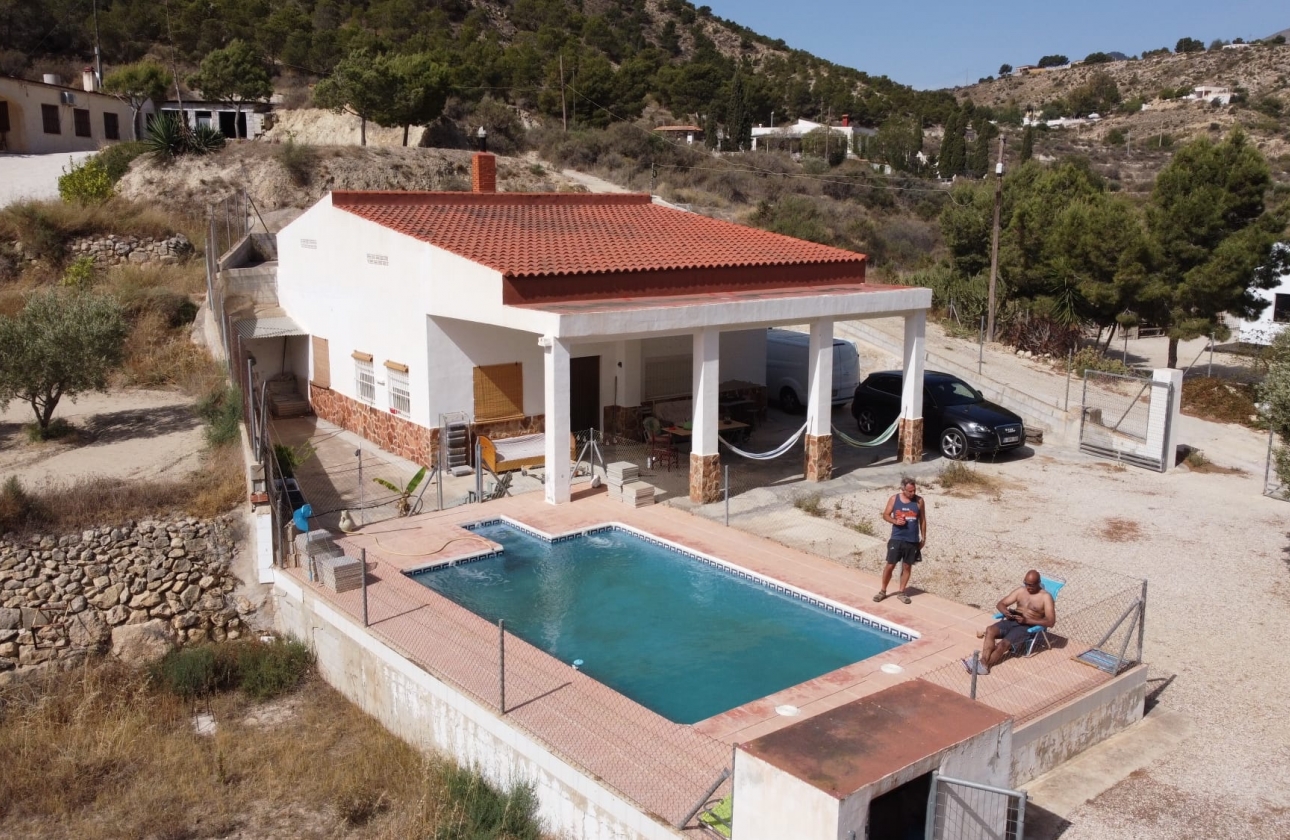 Resale - Finca / Country Property - Crevillente