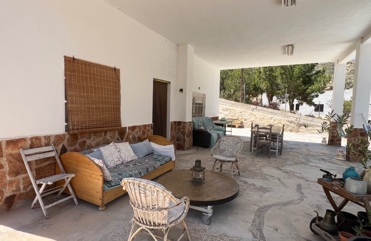 Resale - Finca / Country Property - Crevillente