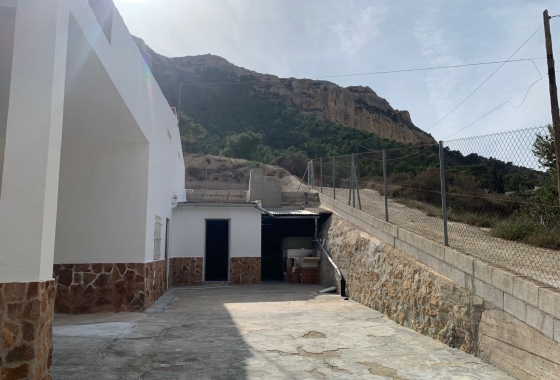 Resale - Finca / Country Property - Crevillente