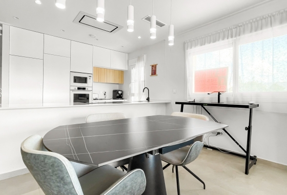 Resale - Apartment / flat - Guardamar del Segura - El Raso