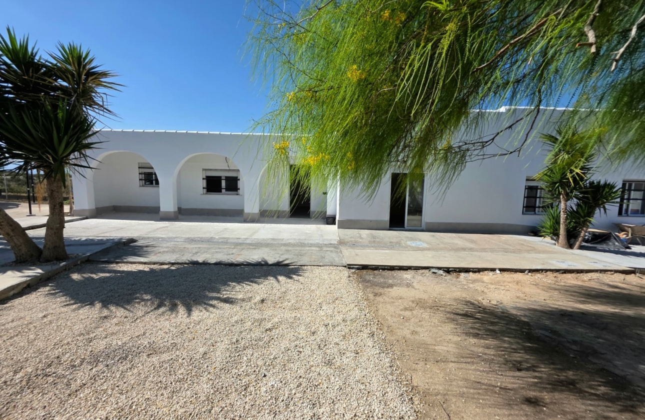 Resale - Villa - San Fulgencio - La Marina