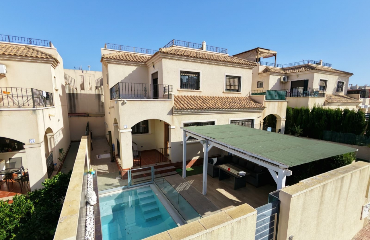 Resale - Villa - Torrevieja - Sector 25