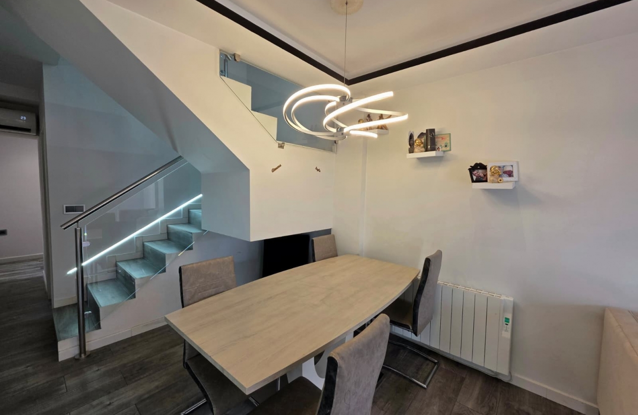 Resale - Villa - Torrevieja - Sector 25