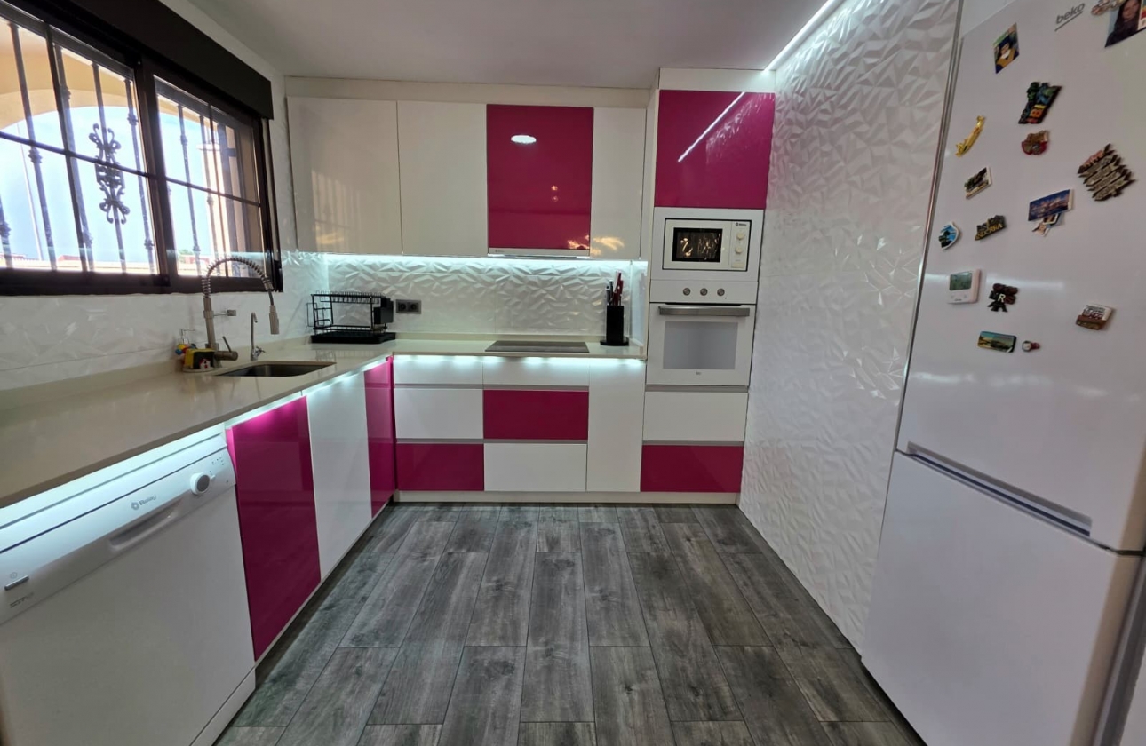 Resale - Villa - Torrevieja - Sector 25