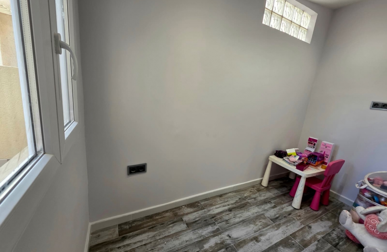 Resale - Villa - Torrevieja - Sector 25