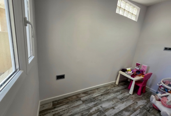 Resale - Villa - Torrevieja - Sector 25