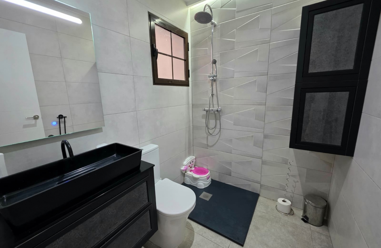 Resale - Villa - Torrevieja - Sector 25