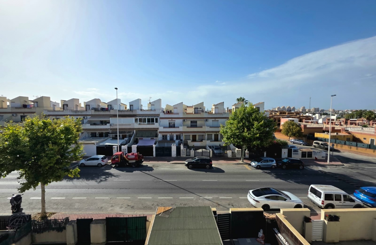 Resale - Villa - Torrevieja - Sector 25