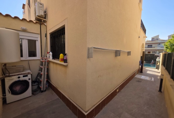 Resale - Villa - Torrevieja - Sector 25