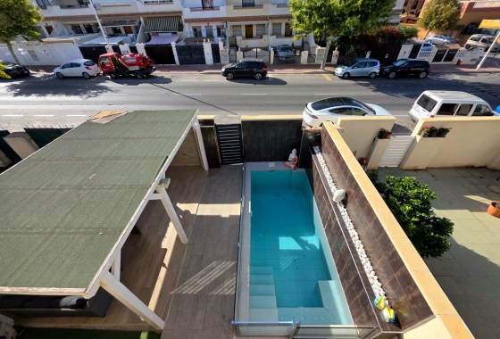 Resale - Villa - Torrevieja - Sector 25
