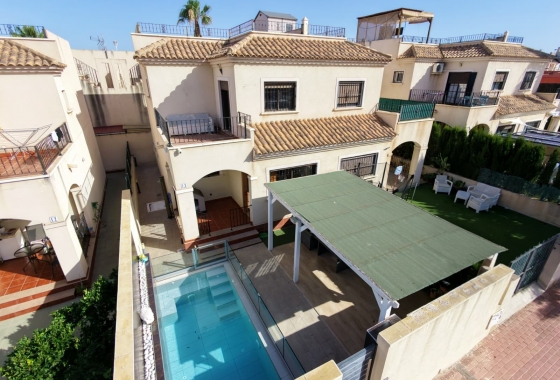 Resale - Villa - Torrevieja - Sector 25