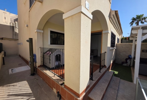 Resale - Villa - Torrevieja - Sector 25