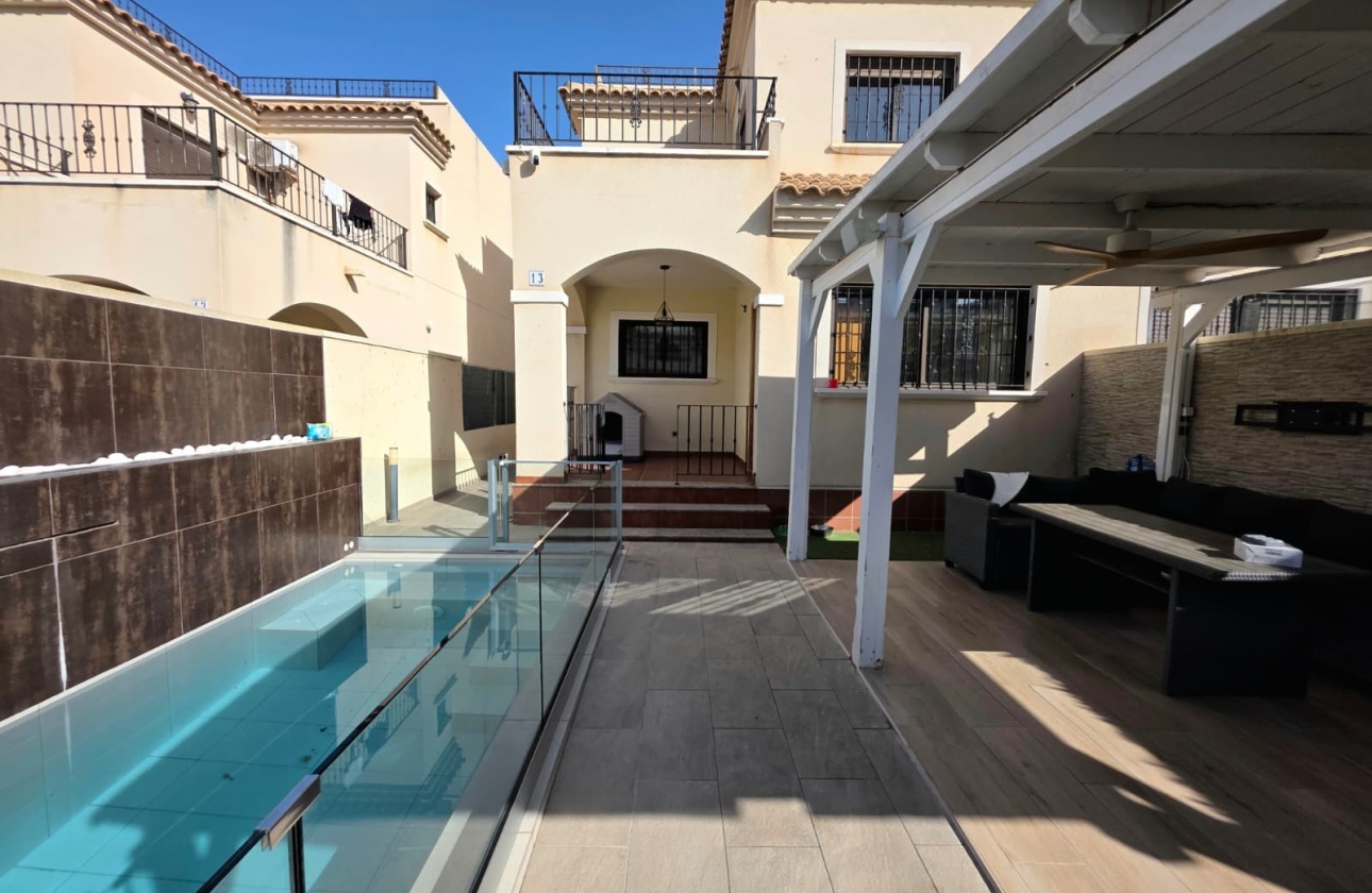 Resale - Villa - Torrevieja - Sector 25