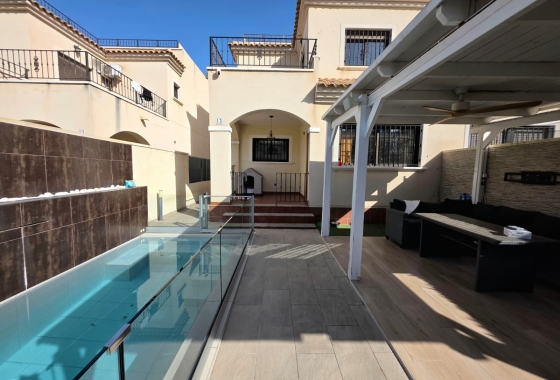 Resale - Villa - Torrevieja - Sector 25