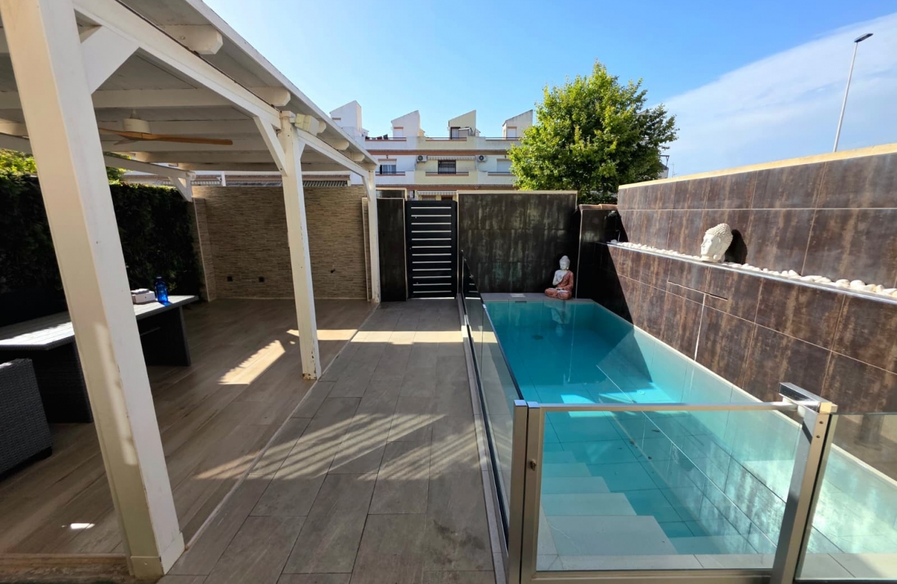 Resale - Villa - Torrevieja - Sector 25