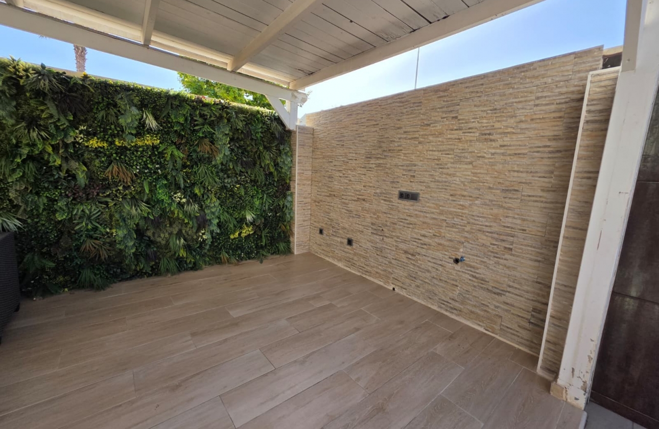 Resale - Villa - Torrevieja - Sector 25