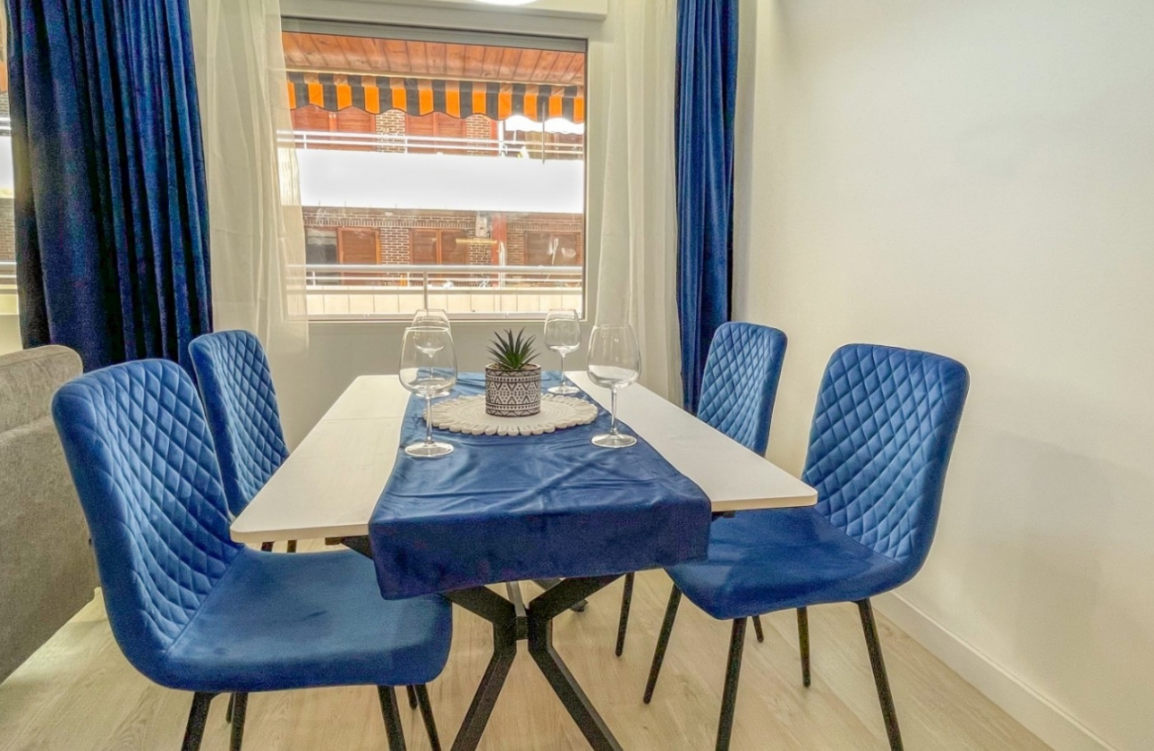 Resale - Apartment / flat - Torrevieja - El Acequión - Los Náufragos