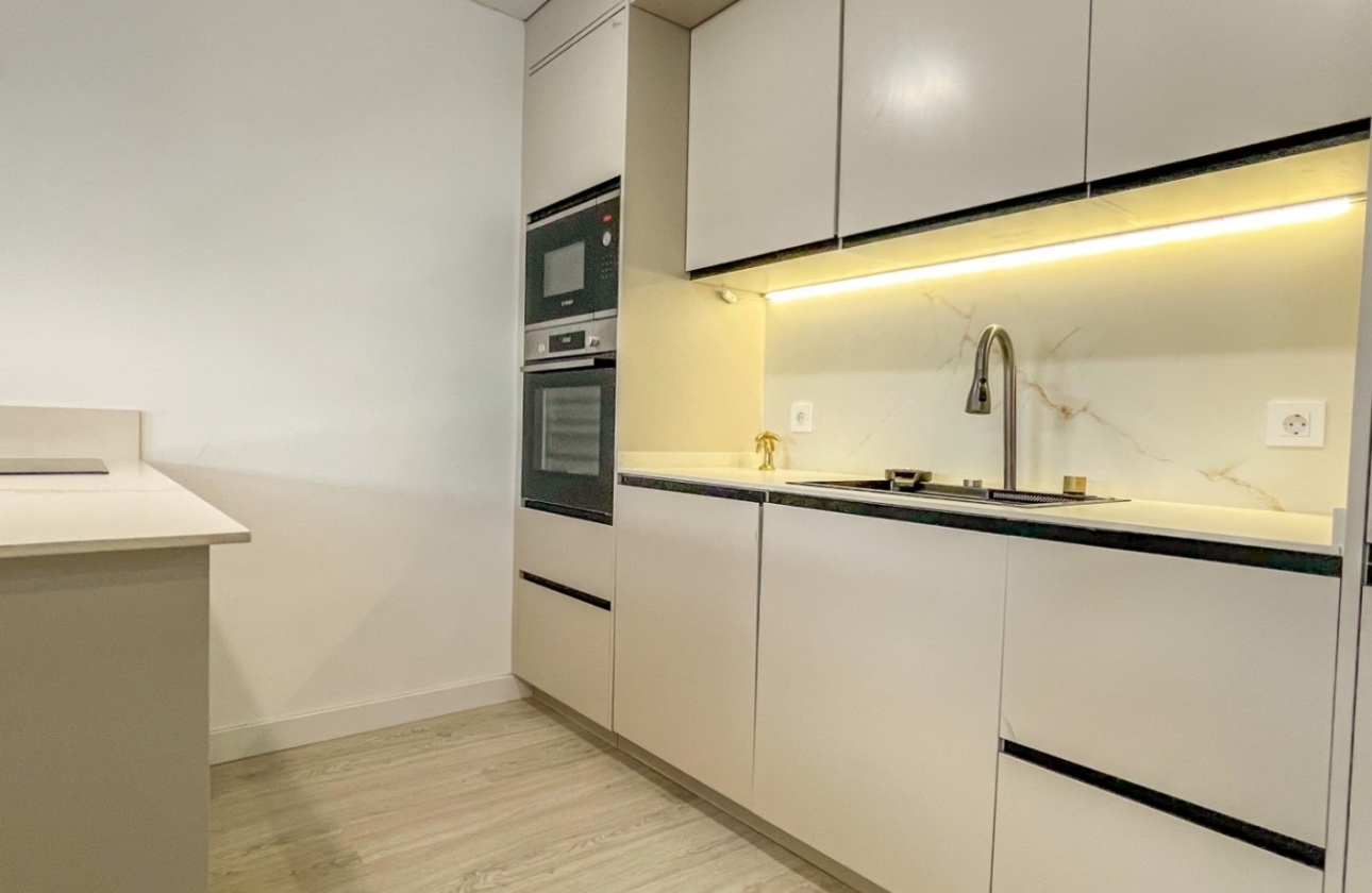 Resale - Apartment / flat - Torrevieja - El Acequión - Los Náufragos