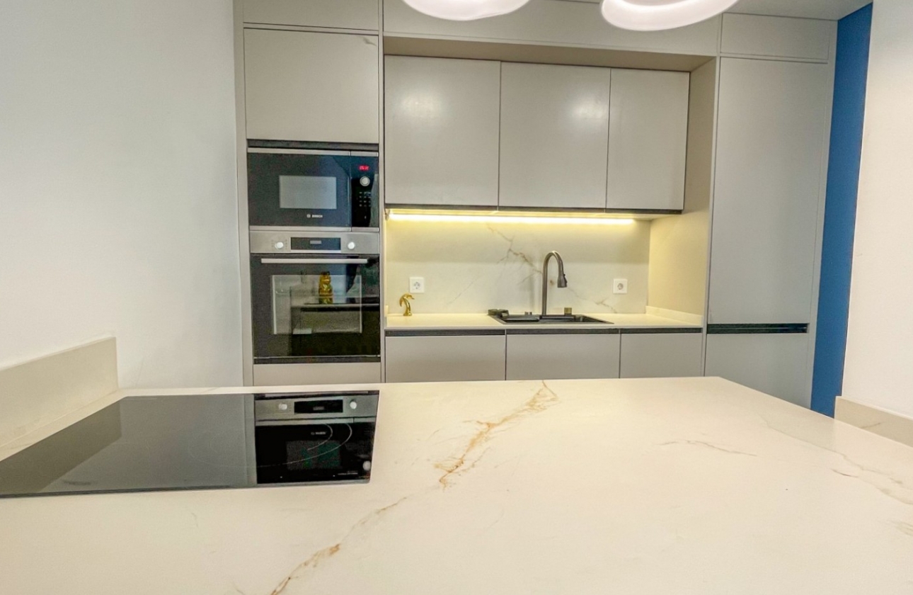 Resale - Apartment / flat - Torrevieja - El Acequión - Los Náufragos