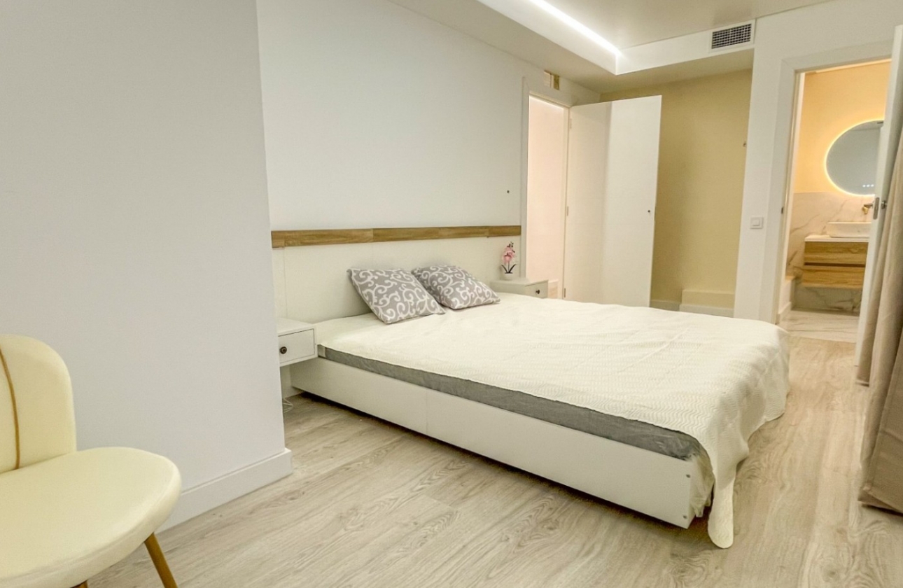 Resale - Apartment / flat - Torrevieja - El Acequión - Los Náufragos