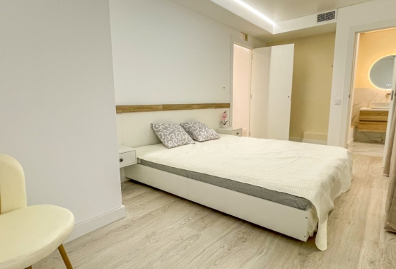 Resale - Apartment / flat - Torrevieja - El Acequión - Los Náufragos