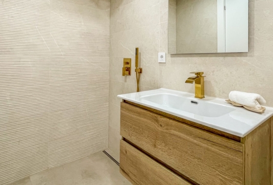 Resale - Apartment / flat - Torrevieja - El Acequión - Los Náufragos