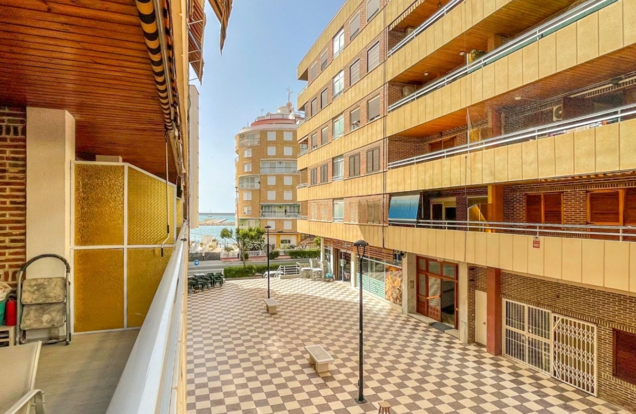 Resale - Apartment / flat - Torrevieja - El Acequión - Los Náufragos
