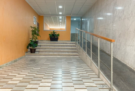 Resale - Apartment / flat - Torrevieja - El Acequión - Los Náufragos