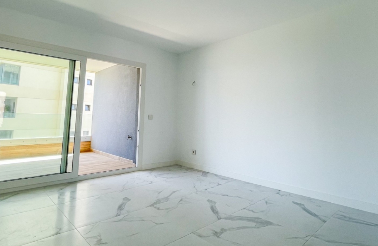 Resale - Apartment / flat - Orihuela Costa - Punta Prima