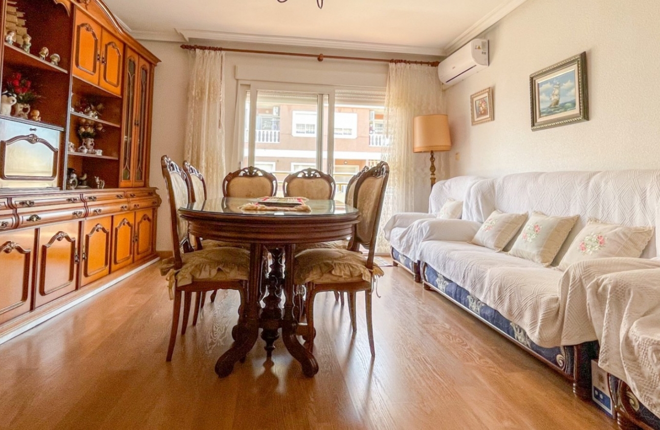 Wiederverkauf - Wohnung - Torrevieja - El Acequión - Los Náufragos