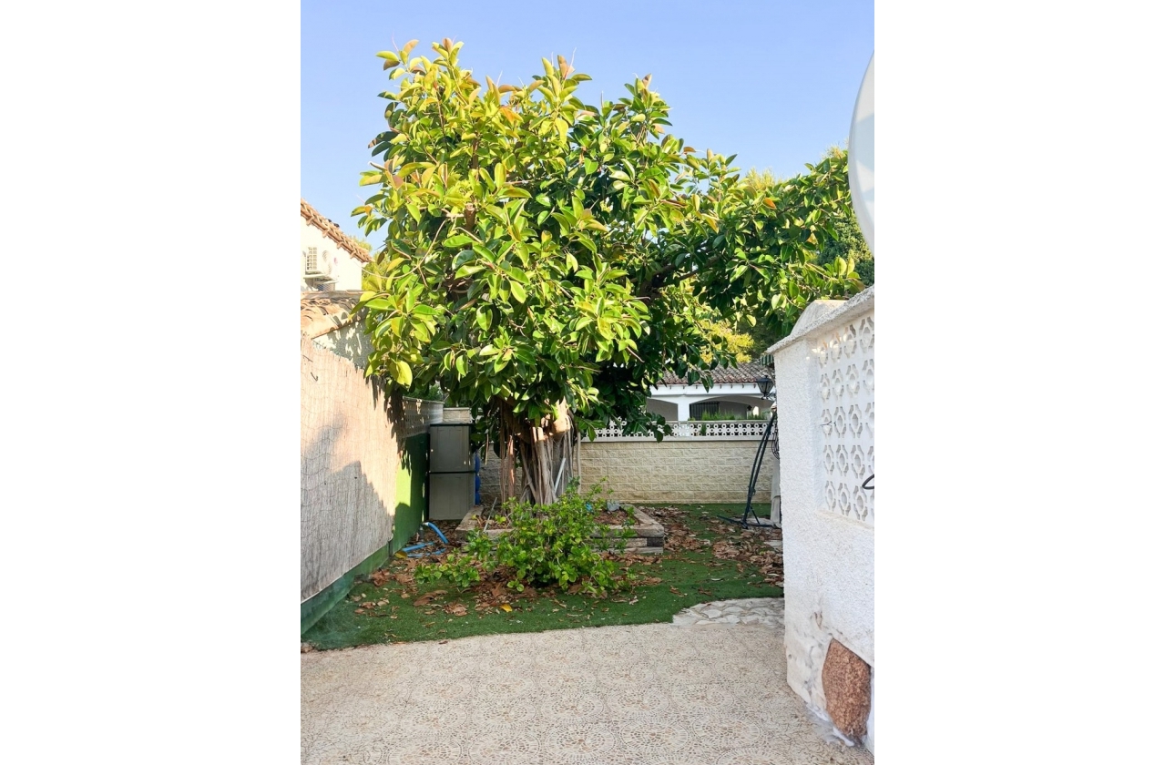 Resale - Villa - Orihuela Costa - Punta Prima