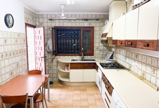 Resale - Villa - Orihuela Costa - Punta Prima