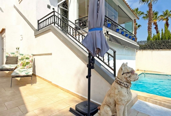 Resale - Villa - Orihuela Costa - Villamartín