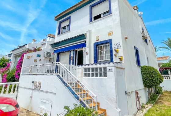 Resale - House - Orihuela Costa - La Rioja