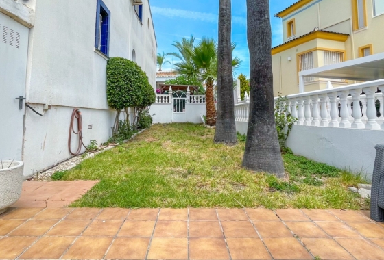 Resale - House - Orihuela Costa - La Rioja