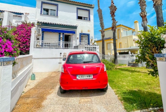 Resale - House - Orihuela Costa - La Rioja