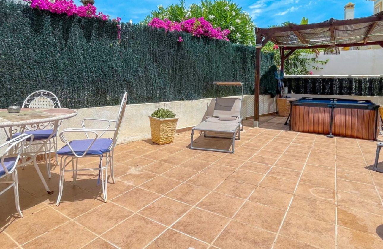 Resale - House - Orihuela Costa - La Rioja
