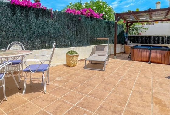 Resale - House - Orihuela Costa - La Rioja