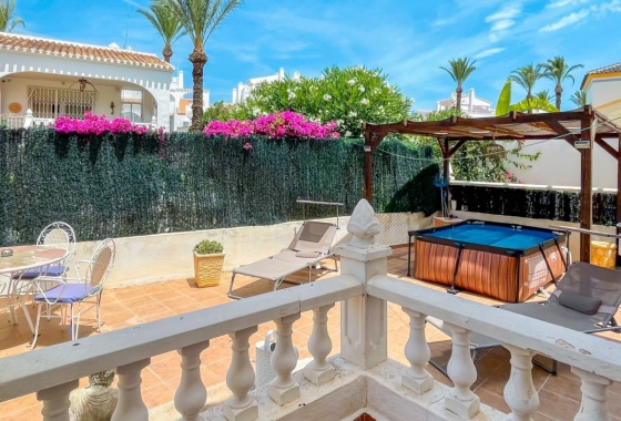 Resale - House - Orihuela Costa - La Rioja